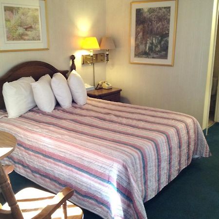 Almost Home Lodge Branson Extérieur photo