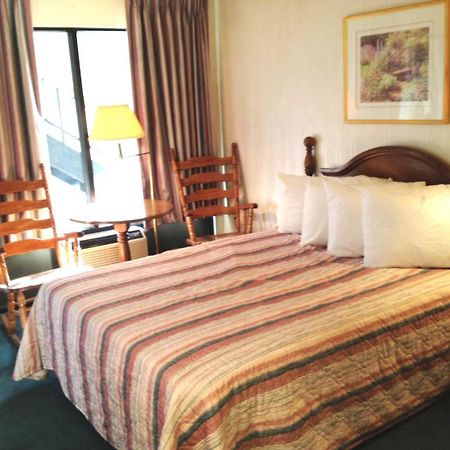 Almost Home Lodge Branson Extérieur photo