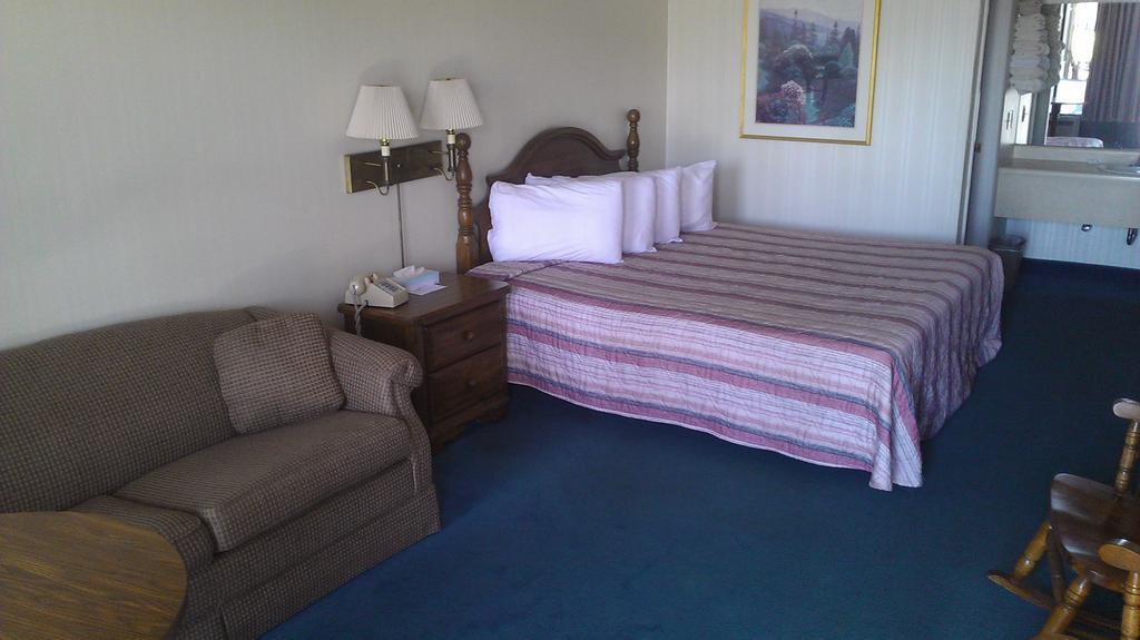 Almost Home Lodge Branson Chambre photo