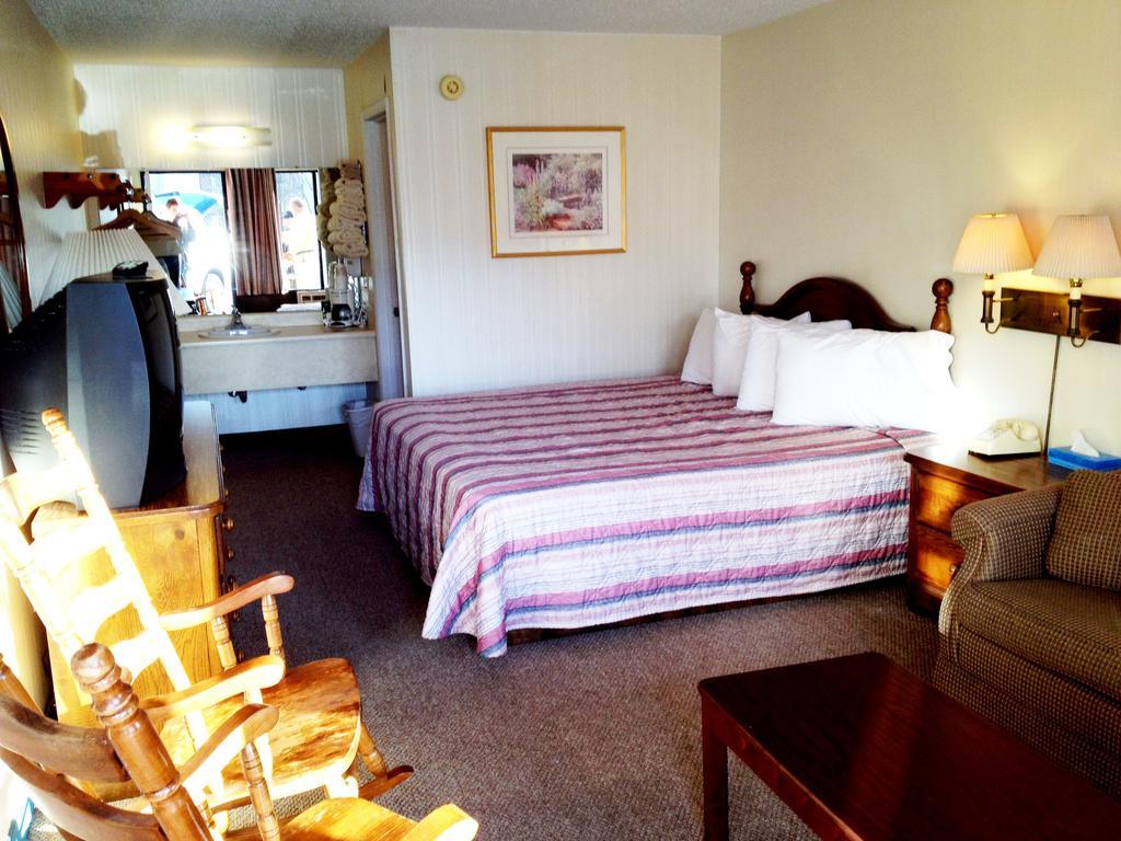 Almost Home Lodge Branson Chambre photo